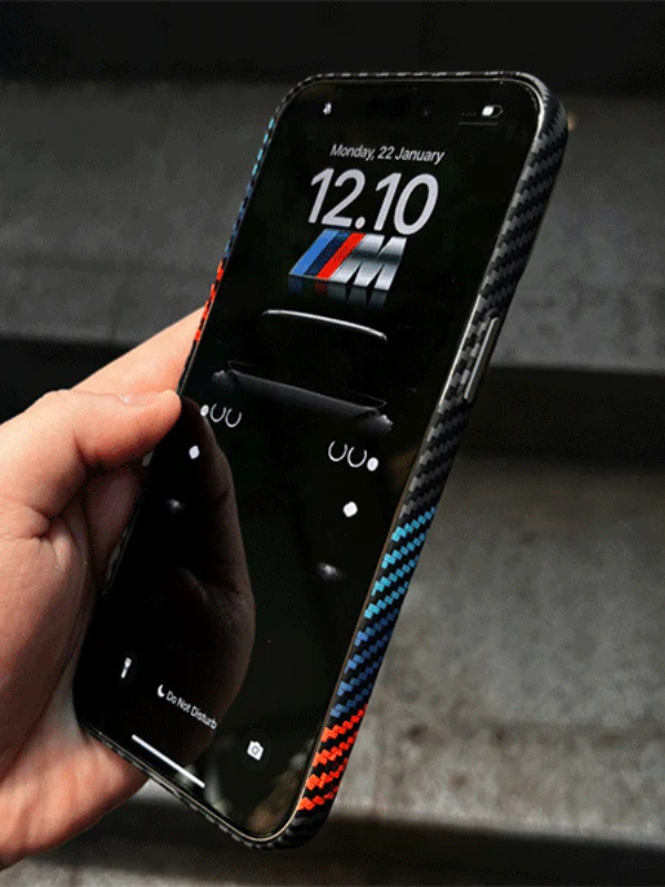 THE M-CARBON BLACK CASE