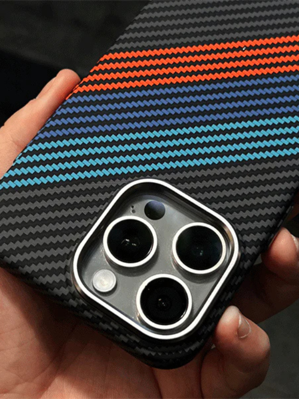 THE M-CARBON BLACK CASE